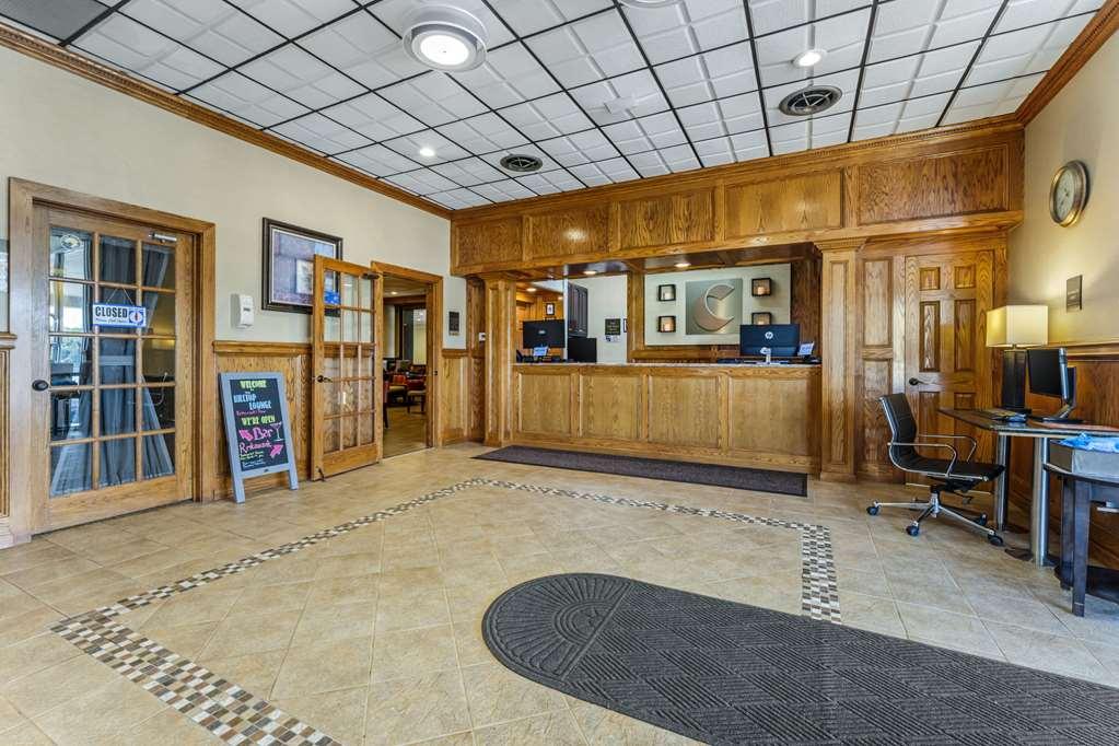 Comfort Inn & Suites Triadelphia Interior photo